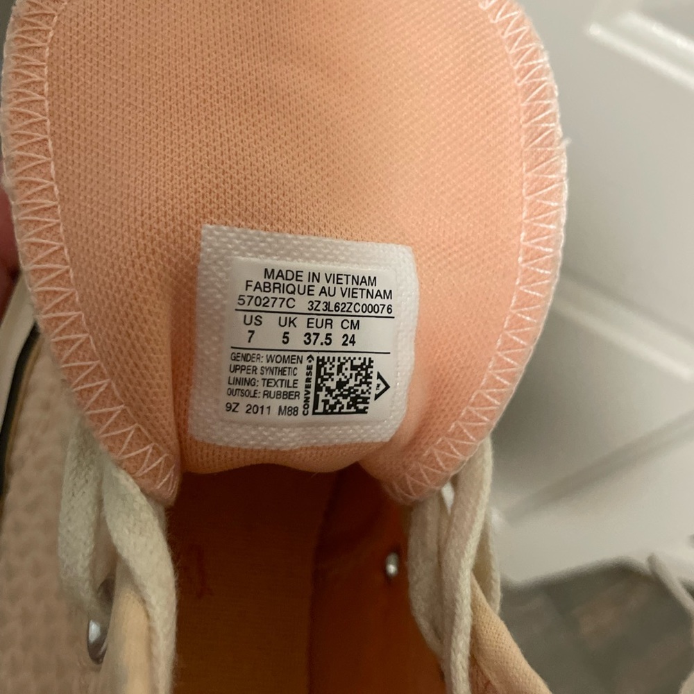 Converse High Tops - image 4